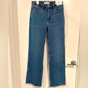 Abercrombie High Rise 90’s Relaxed Jean